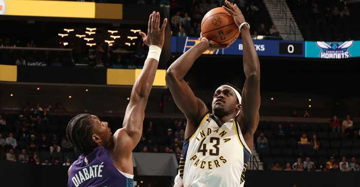 西亚卡姆30+14鲍尔33+8 步行者胜黄蜂止13连败