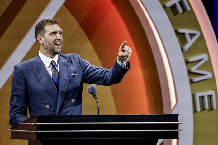 杜兰特：我一直希望能像诺维茨基那样受到尊重 他就是精神化身