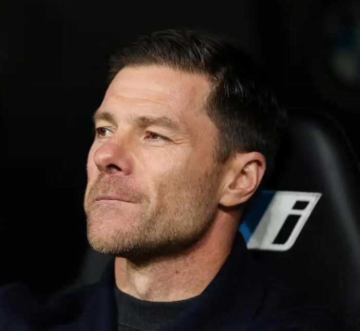 法兰克福考虑聘请阿隆索接任主帅