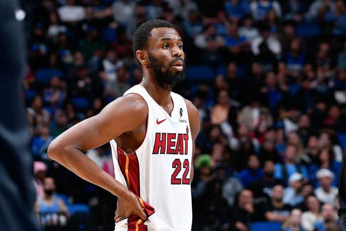 就把额度用完了？维金斯上半场9投6中&罚球4中4 砍下18分4板