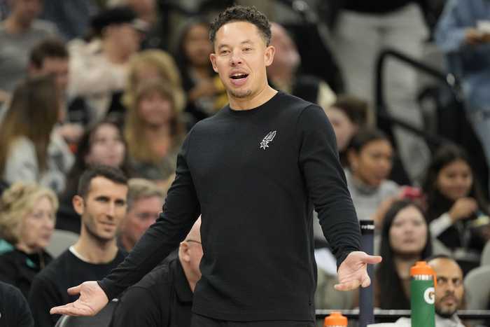 米奇·约翰逊：我们打得太急躁 火箭有很多优秀的一对一防守球员