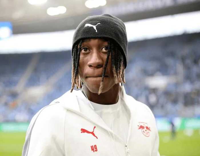 曼联计划引进新左边锋，迪奥曼德或2026年离队