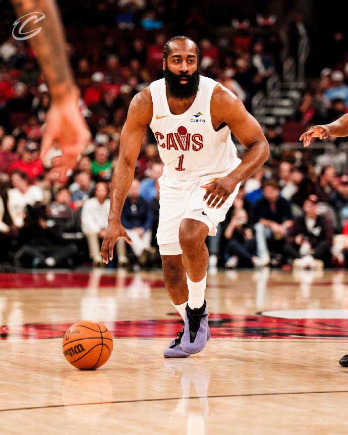 拒绝29分大逆转！米切尔缺阵，哈登36分7板9助，莫布里26分14板