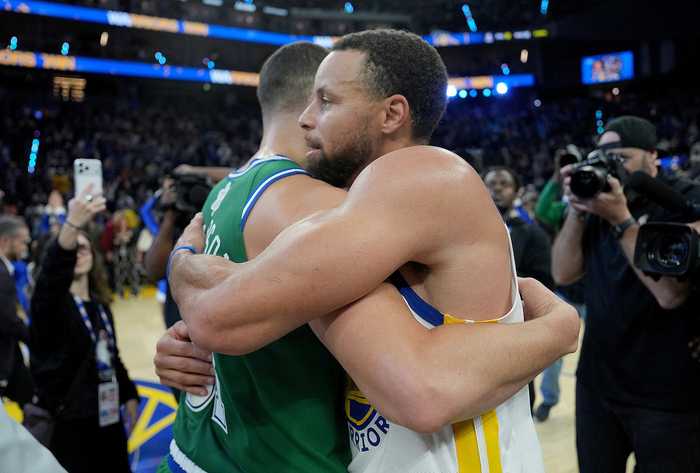 都是3连败！ESPN明日胜率预测：勇士为45.9% 独行侠54.1%稍占上风